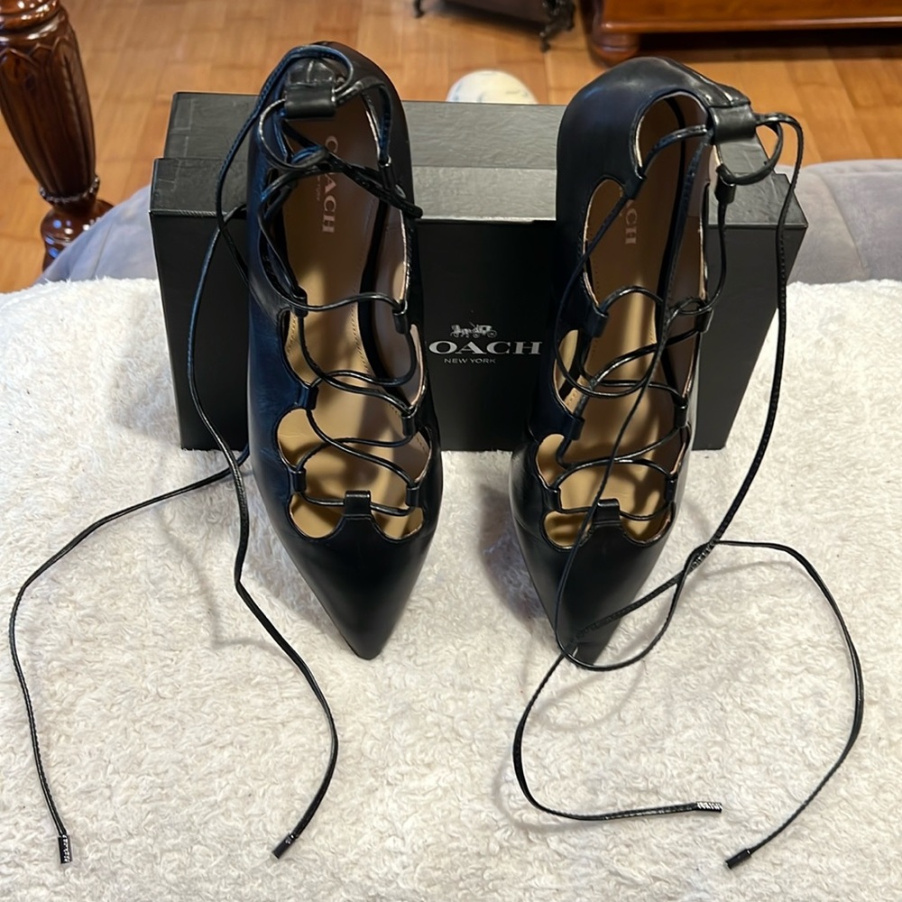 Coach Jimla flat pointed toe ankle  tie up